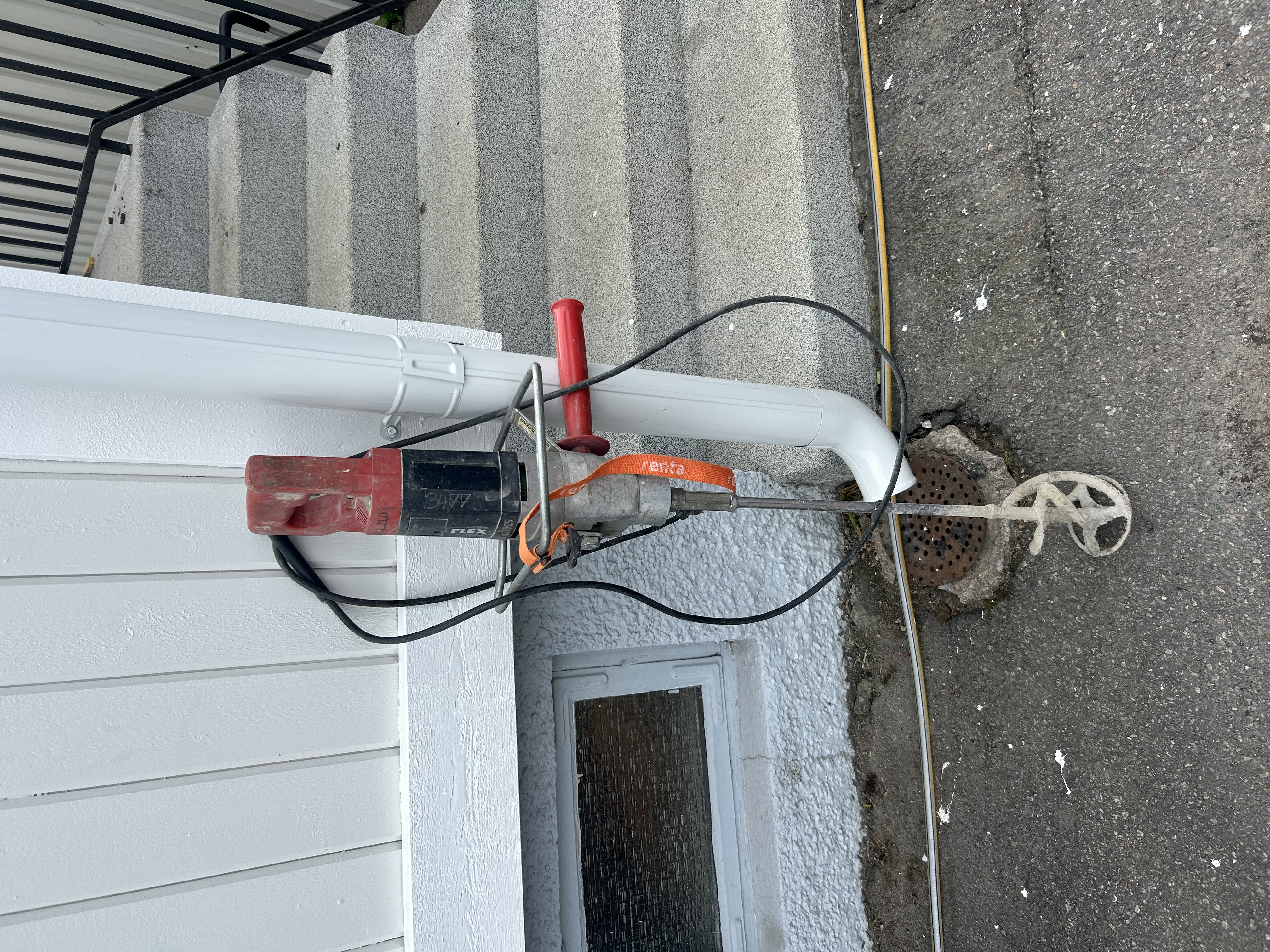 Flex r 600 vv – professionell byggvisp / omrörare