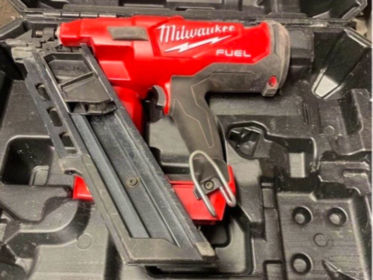 Milwaukee spikpistol