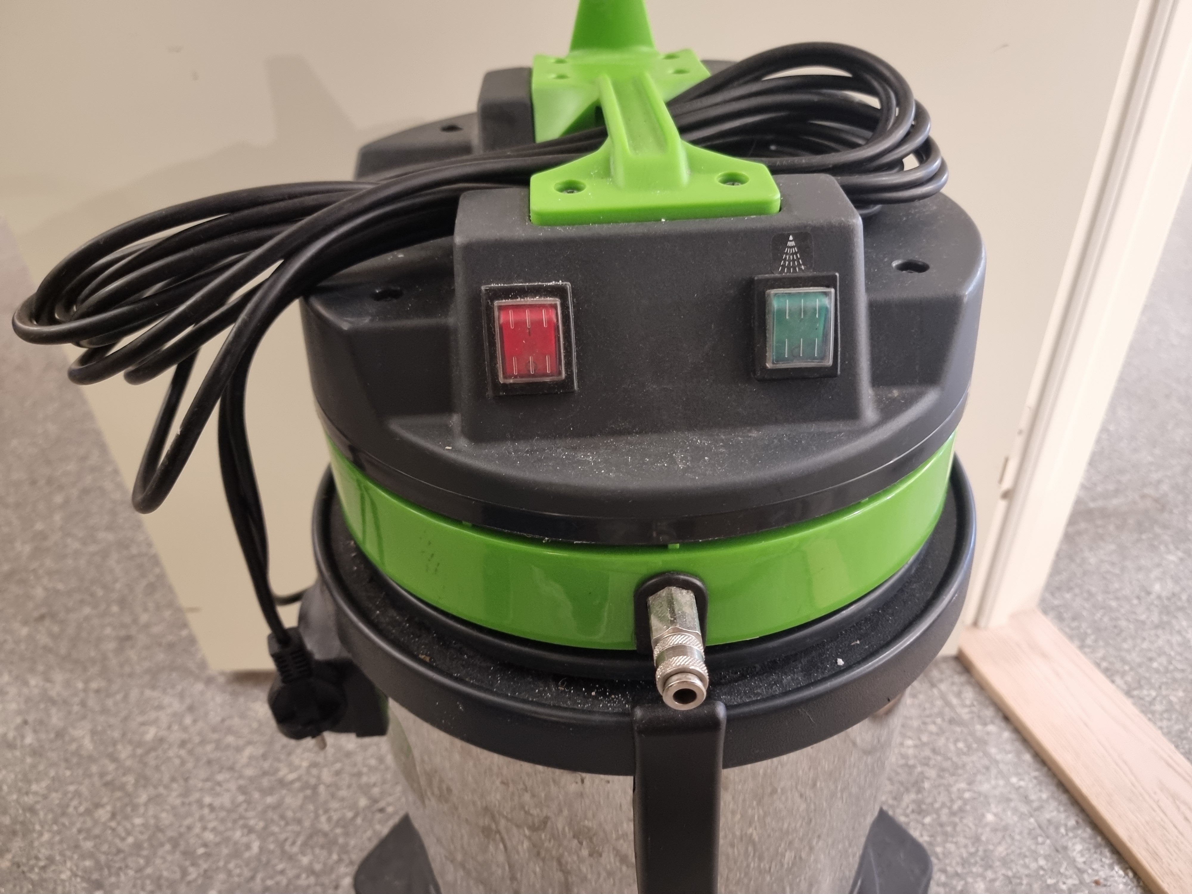 Foma k300/12 tepperenser / møbelrenser – profesjonell rensemaskin