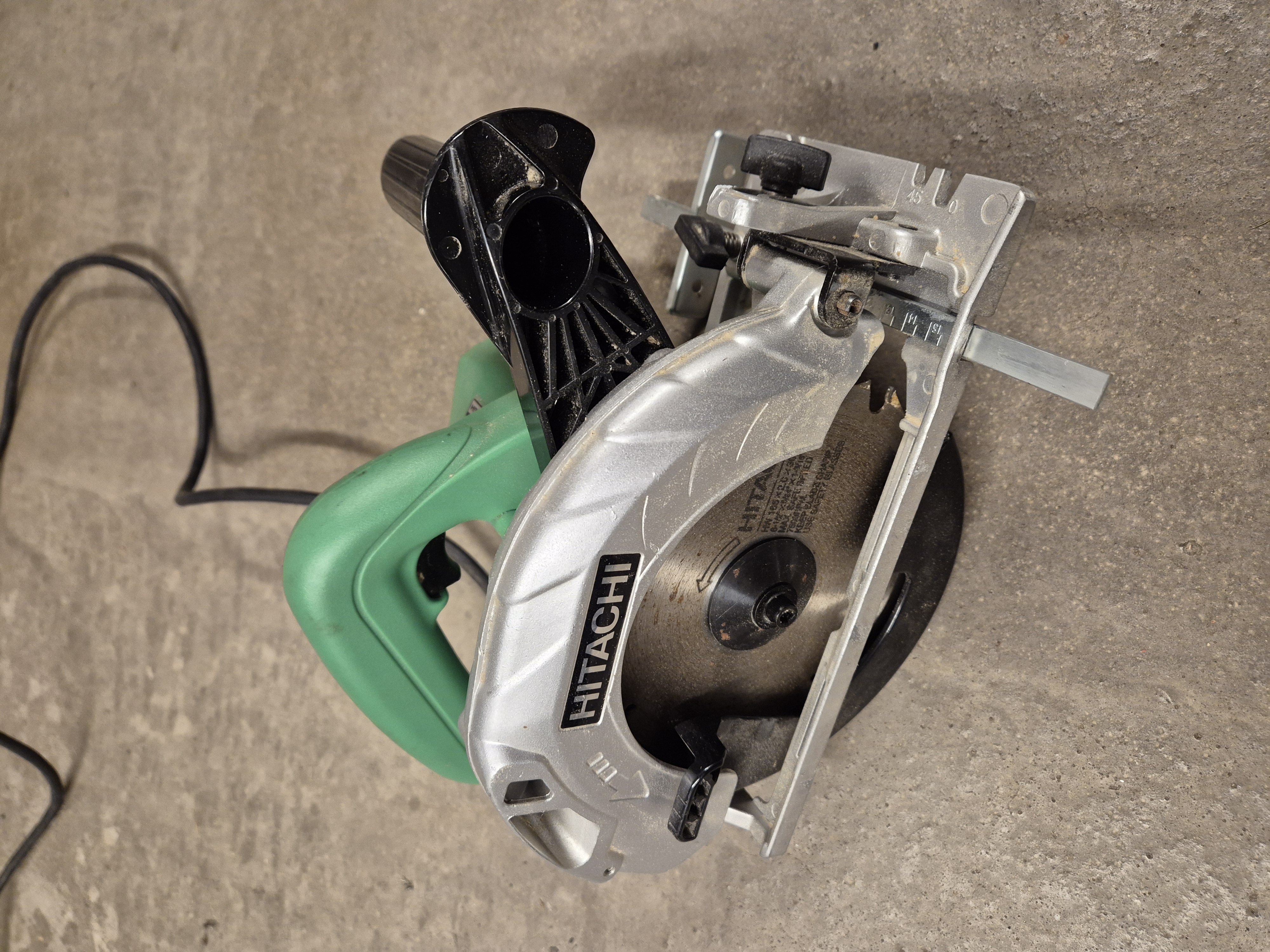 Hitachi sirkelsag