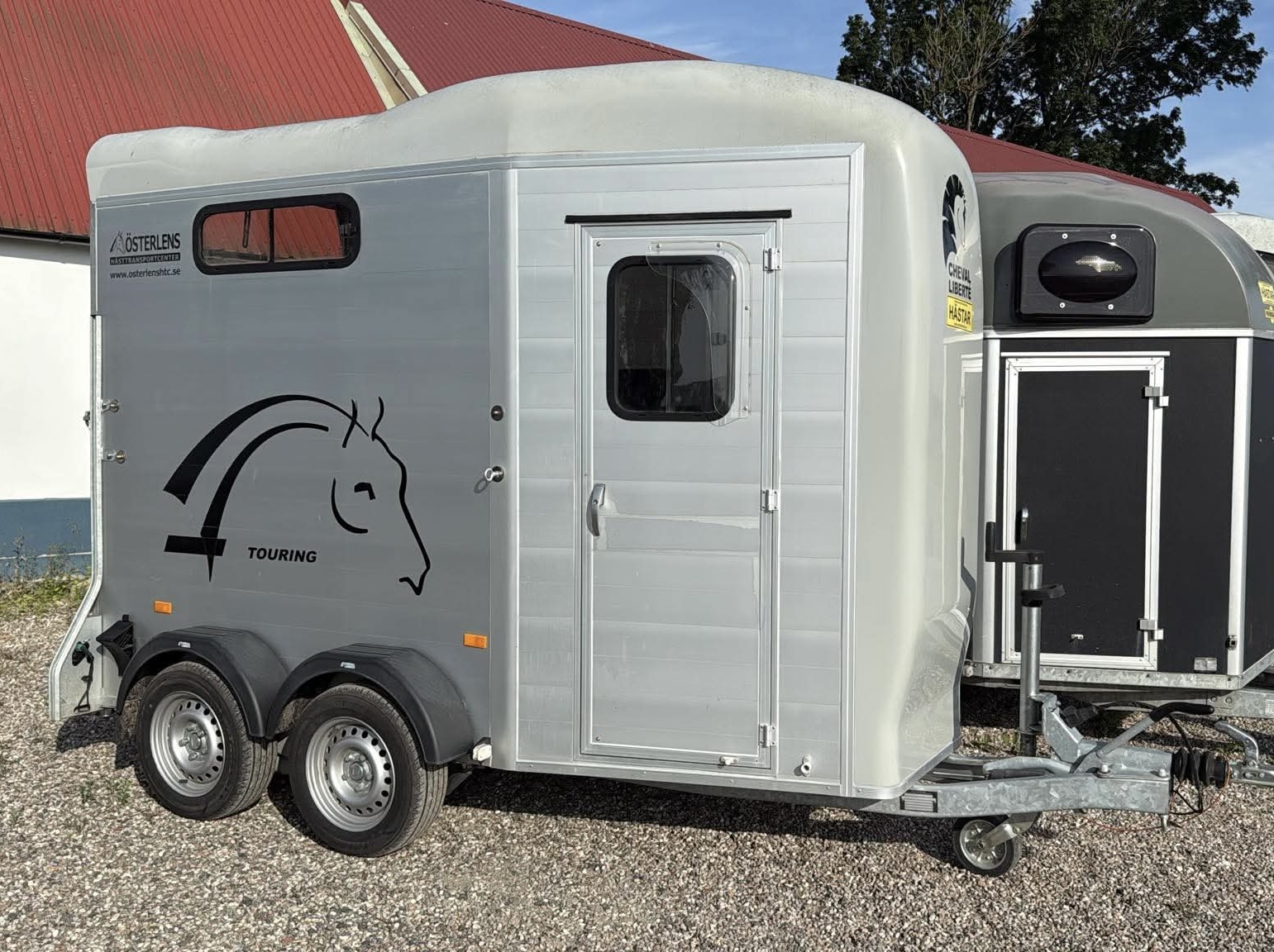 Hästtransport frontutlastning 