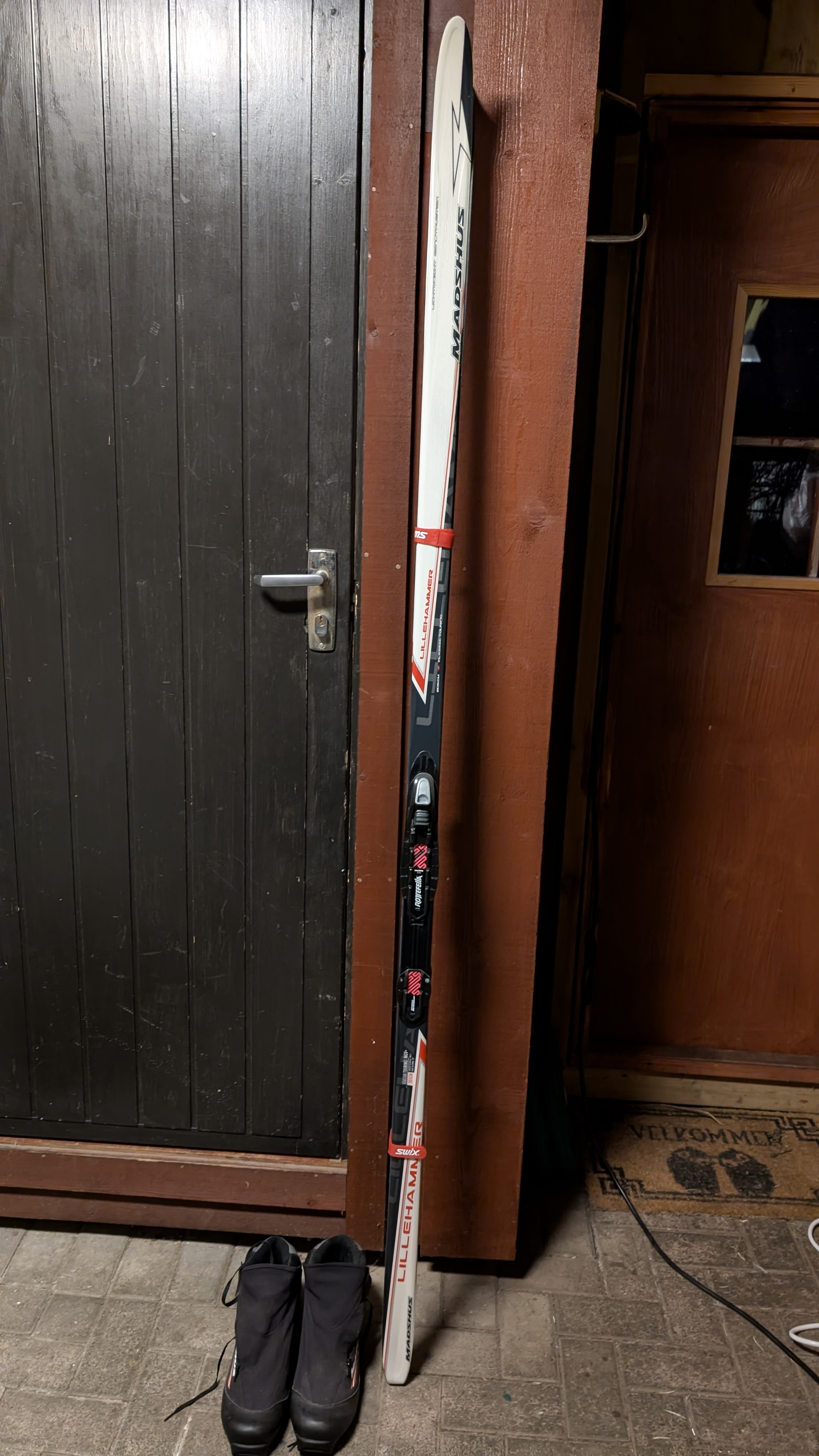 Madshus langrennski med sko/staver