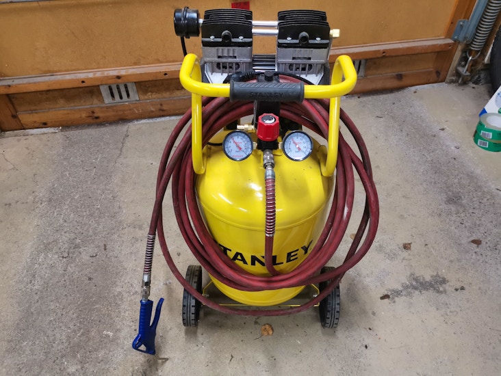 Stanley-kompressori, pystymalli 50 l