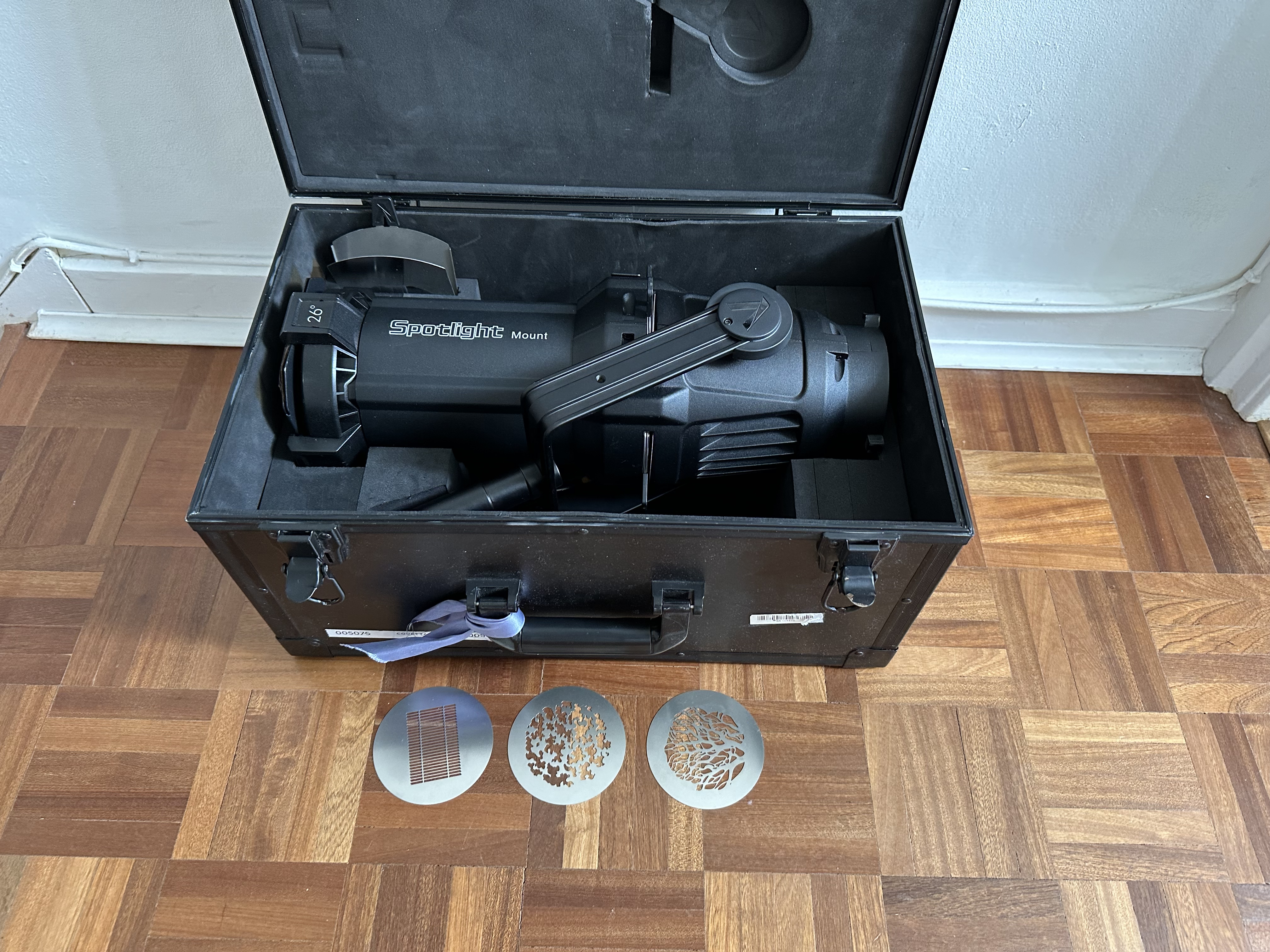 Aputure spotlight mount 26 degrees