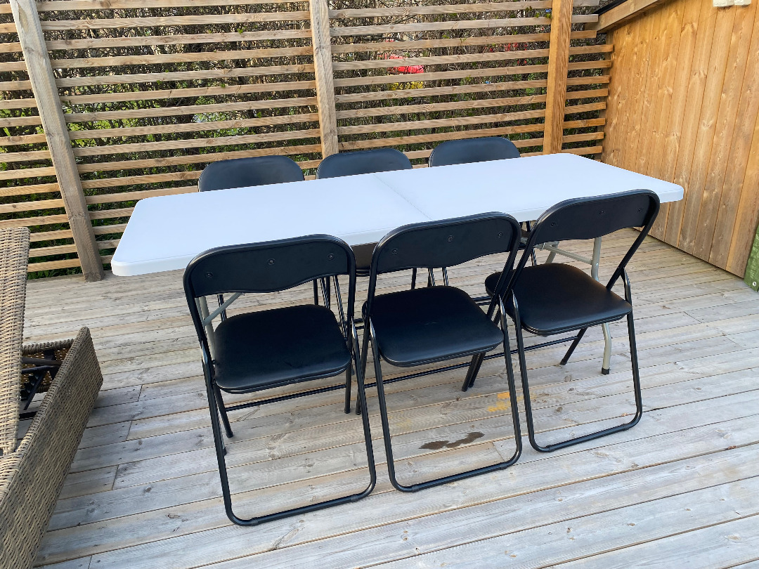 Bord och 6 stolar (hopfällbara, set 1)