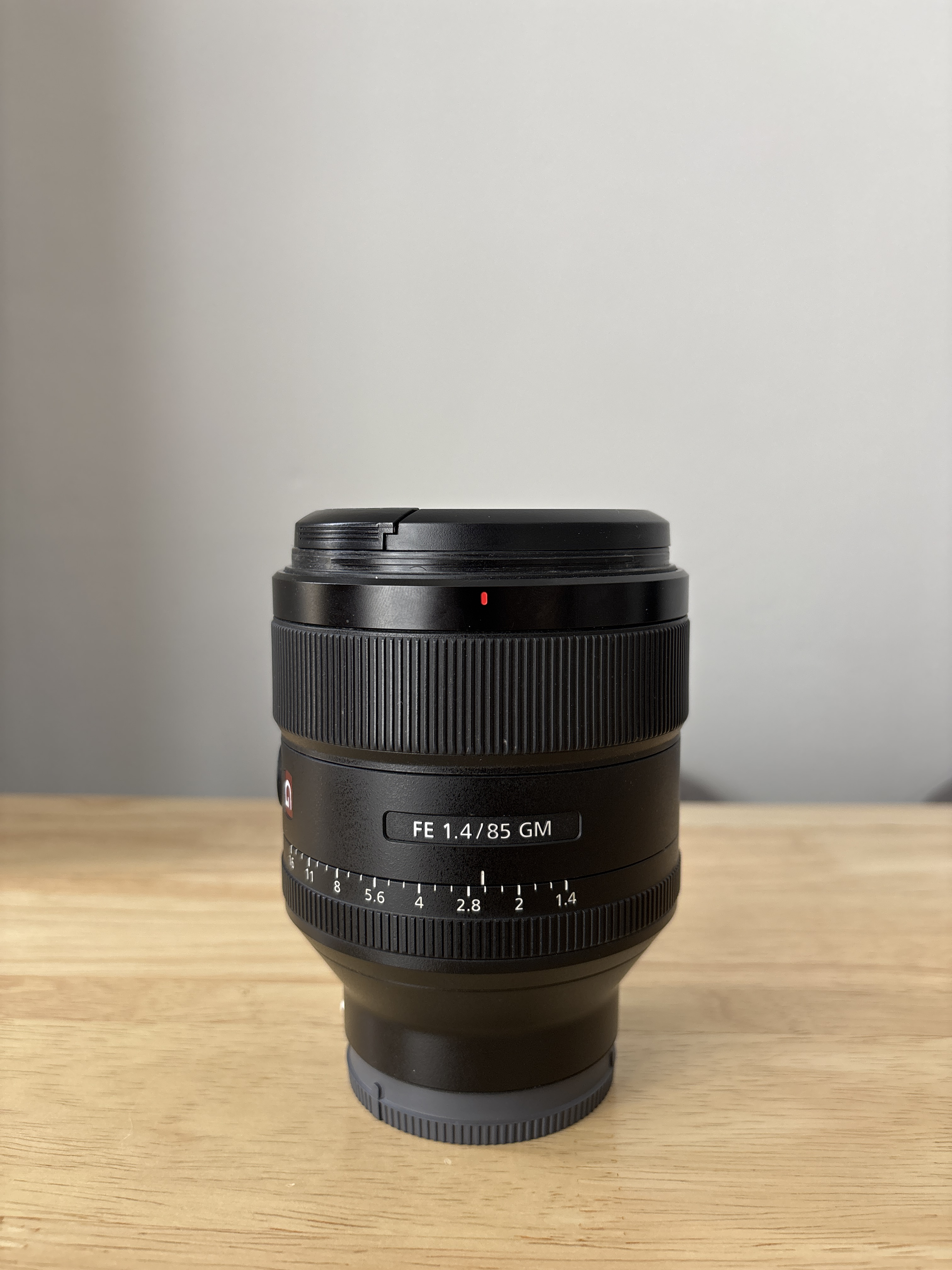 Sony fe 1.4/85 gm prime lens