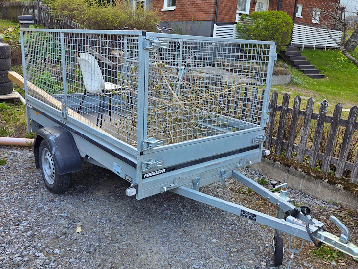 Gallersläp 750 kg. sommardäck, lastvikt 575 kg, tippbart