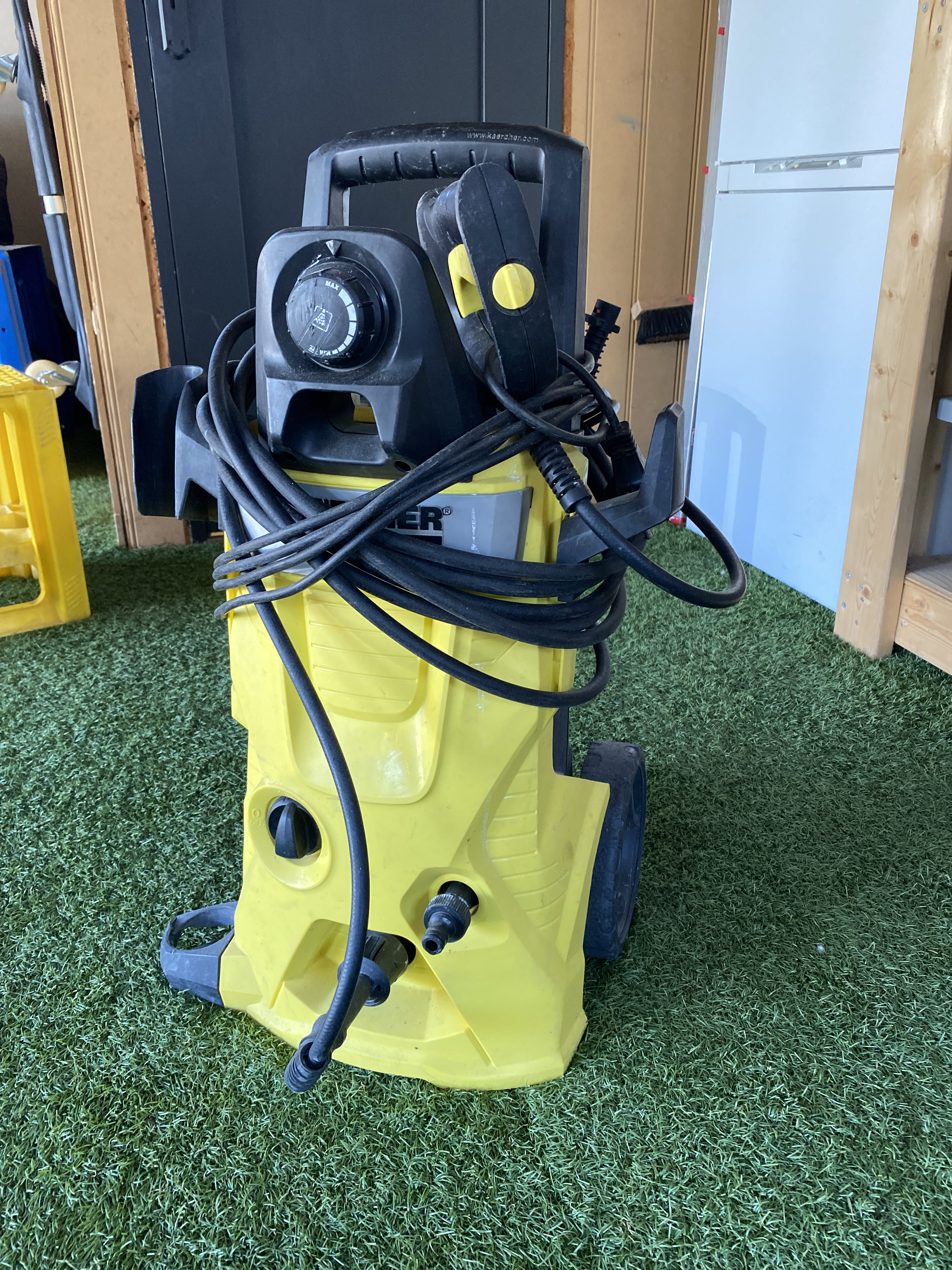 Kärcher k 5.600 høytrykkspyler til leie – kraftig og effektiv rengjøring!