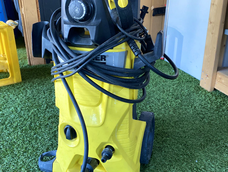 Kärcher k 5.600 høytrykkspyler til leie – kraftig og effektiv rengjøring!