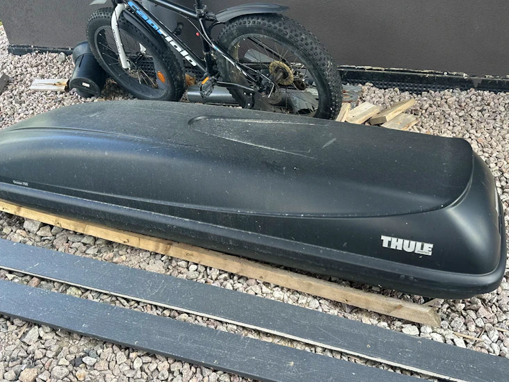 Thule ocean 700 suksiboksi