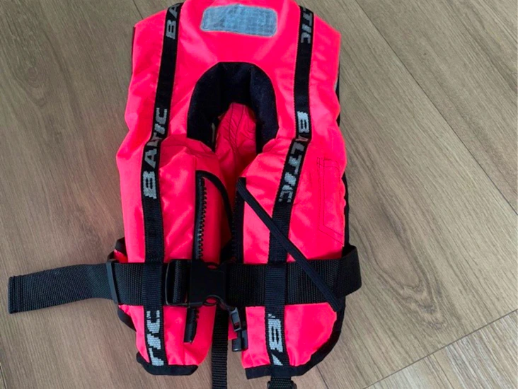Redningsvest for baby