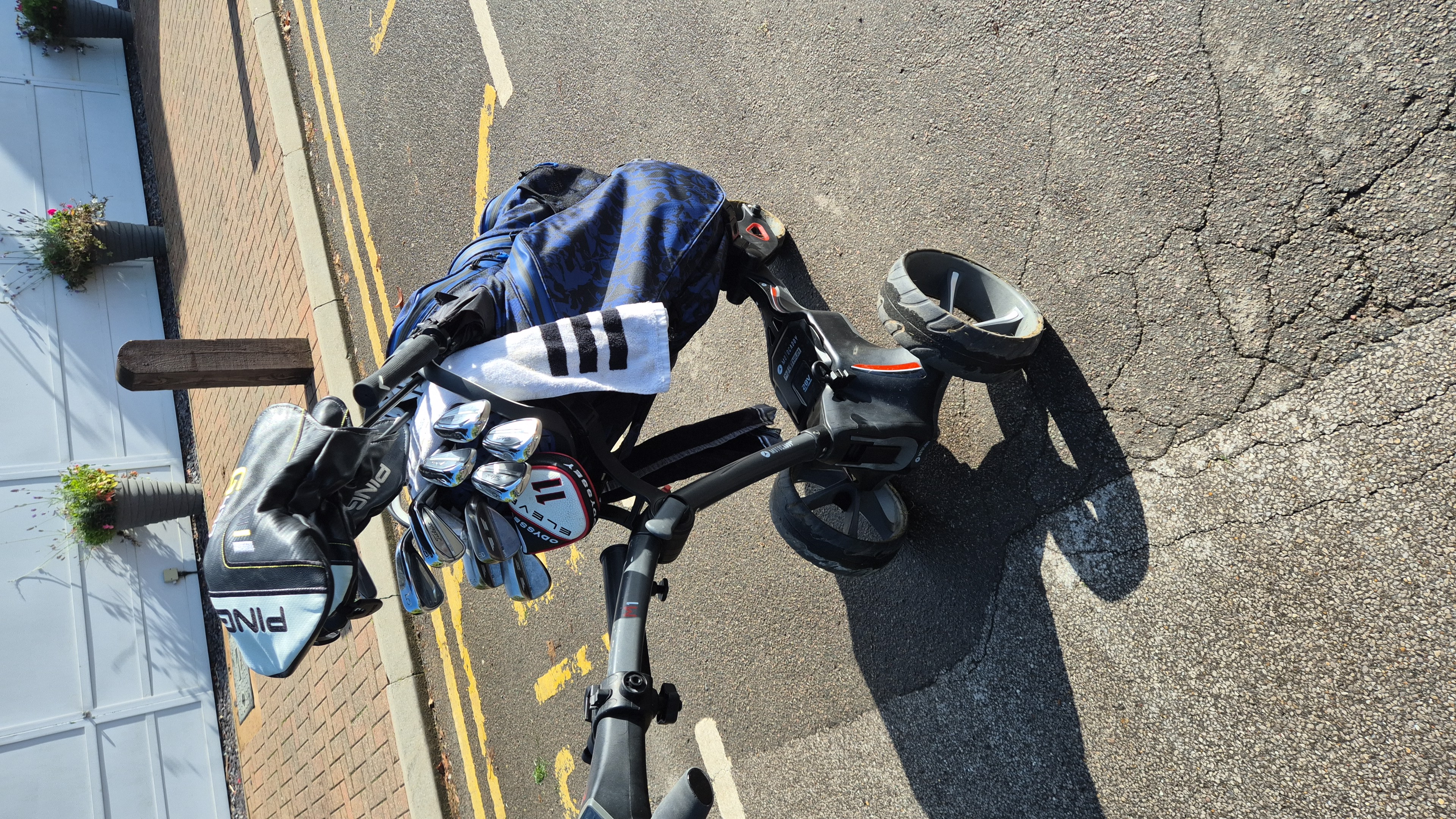 Full set of golf clubs - excellent set for mid-low hcp golfers