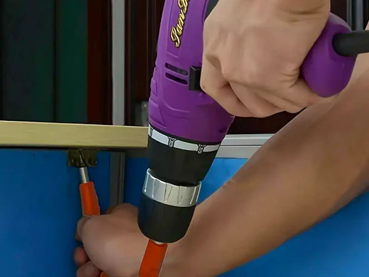 Flexibel- böjbar skruvförlängare