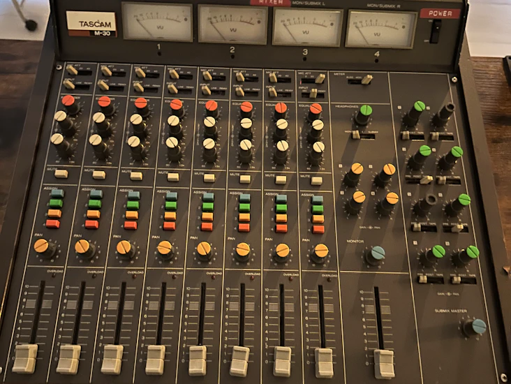 Tascam m-30 analog vintage mixer