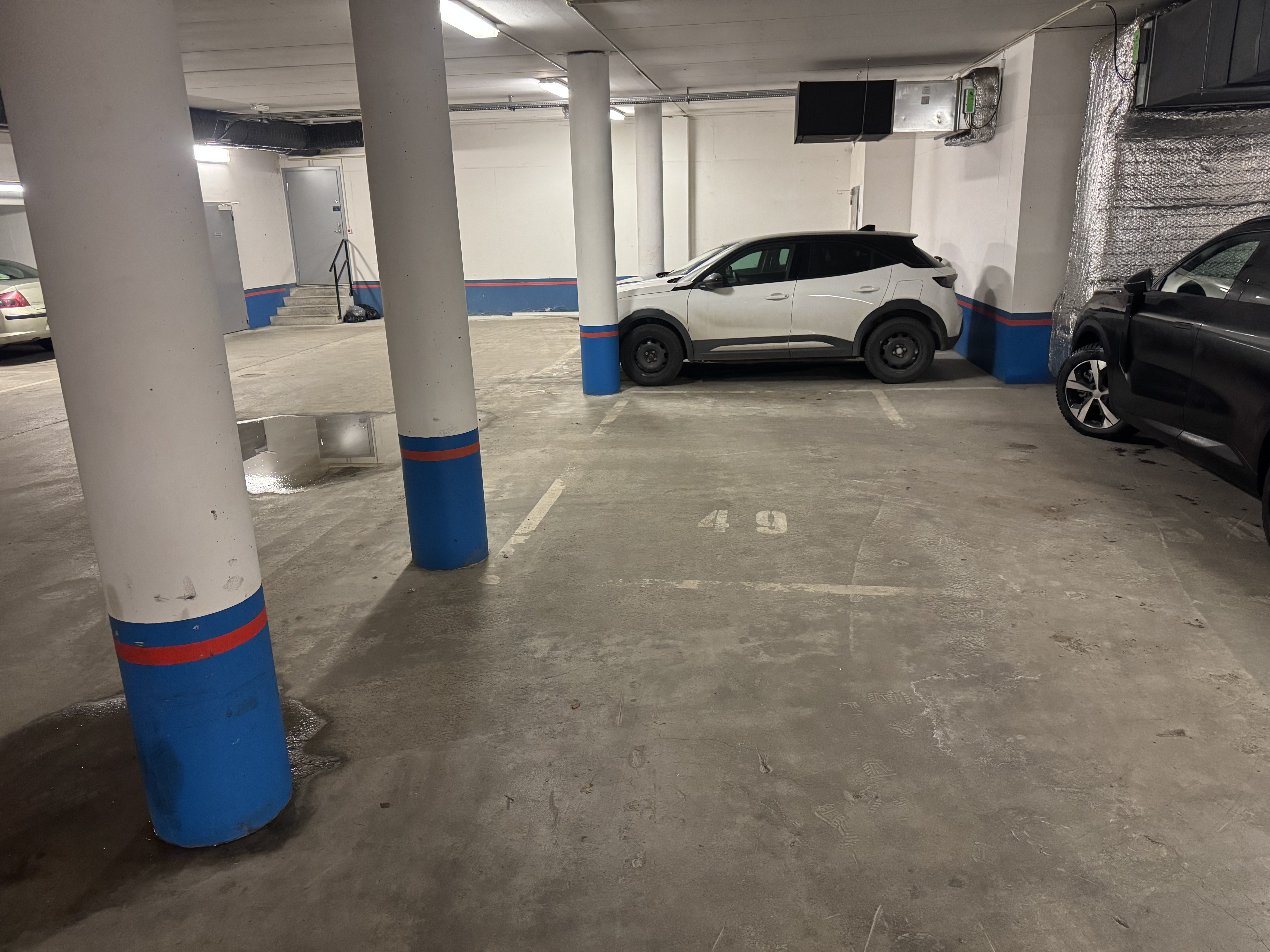 Garageplats uthyres från 1 maj 2026– hammarby sjöstad (skeppsmäklargatan 7)