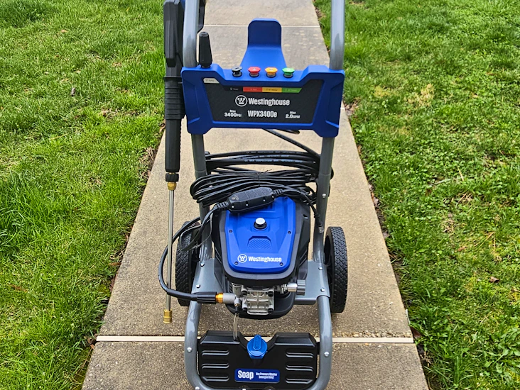 Powerful electric pressure washer - up to 3400 psi