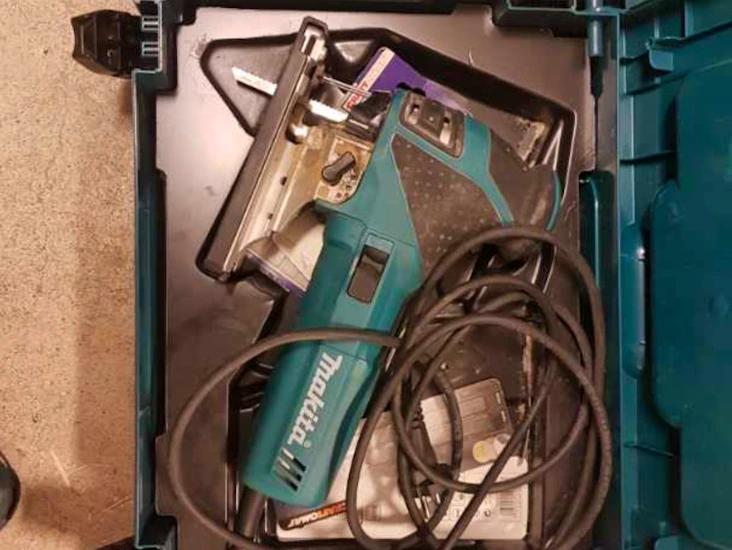 Makita sticksåg
