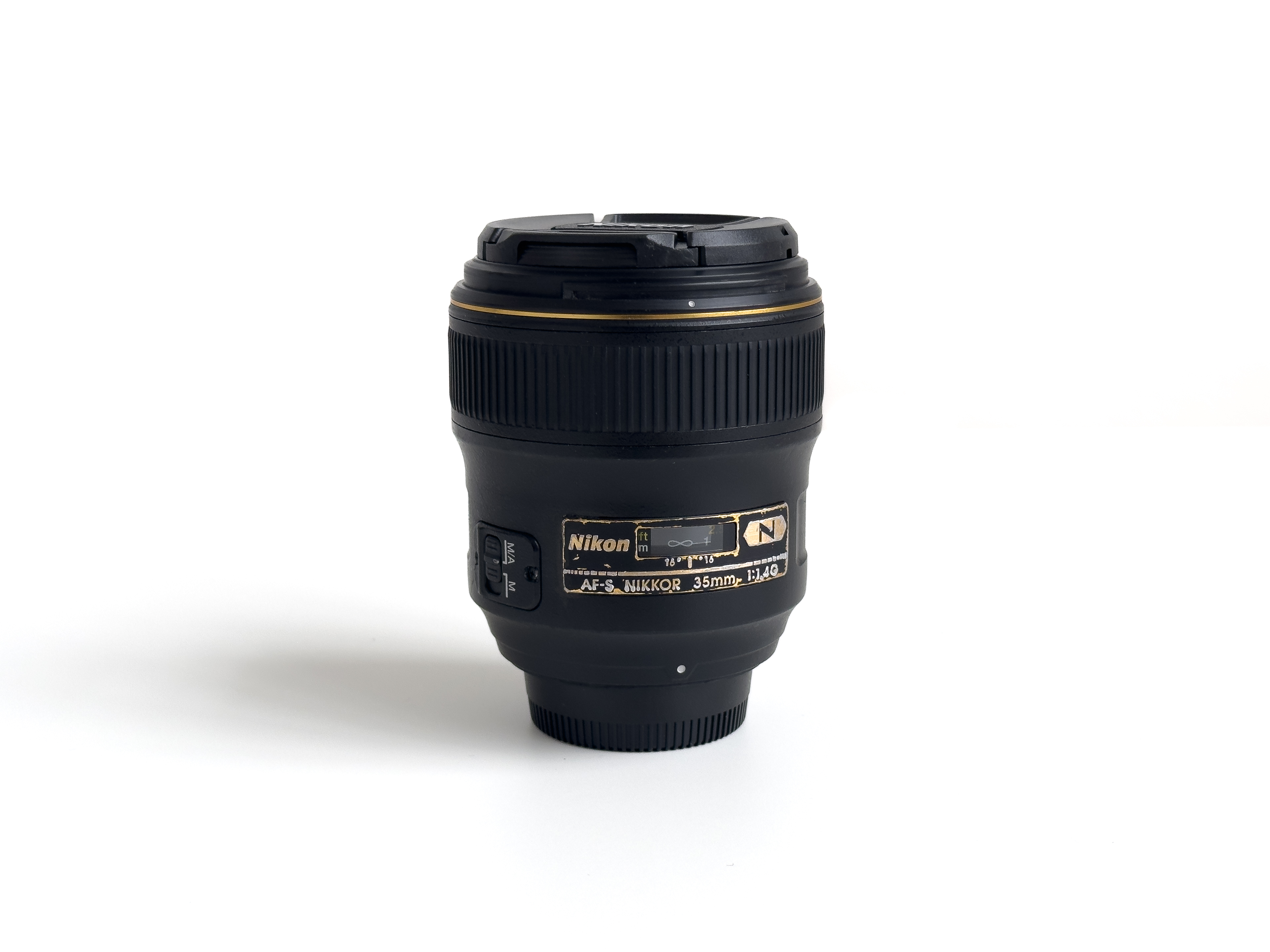 Nikon af-s 35mm f/1.4g (nikon f6)