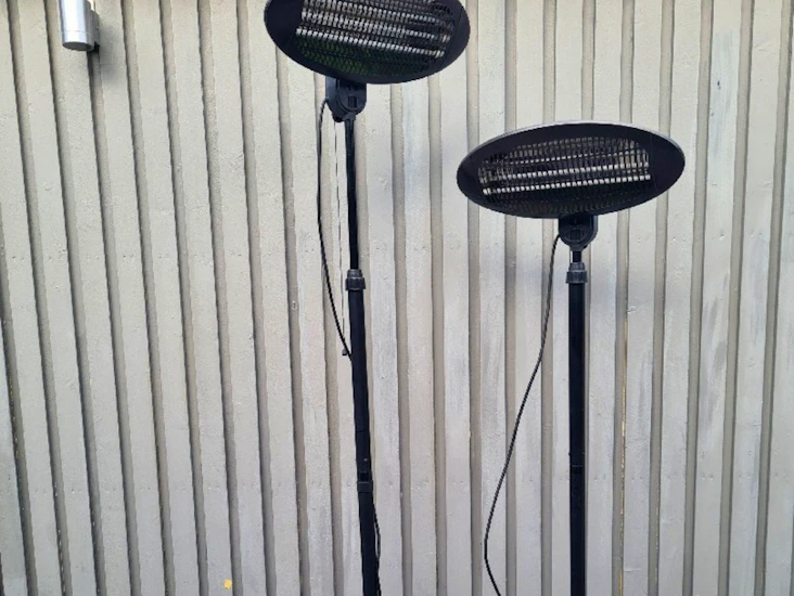 2st terassvärmare på fot