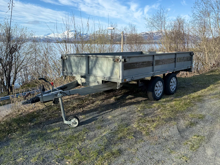 Stor tilhenger / varehenger - bk hengeren 2032b