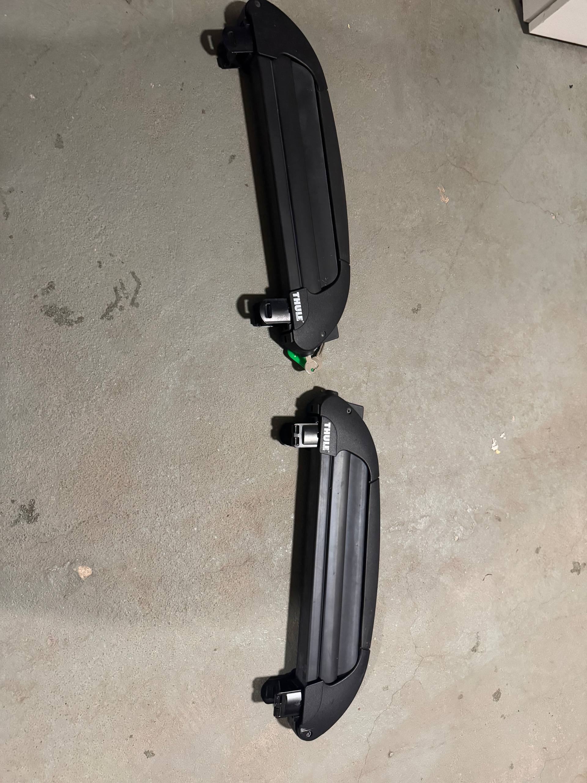 Thule snowpro 746 – skidhållare för 4 par skidor, passar fyrkantiga takräcke