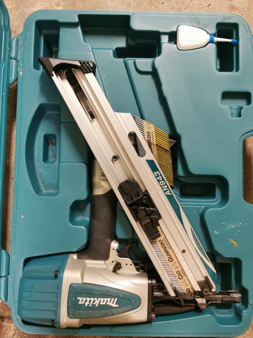 Makita spikpistol an943