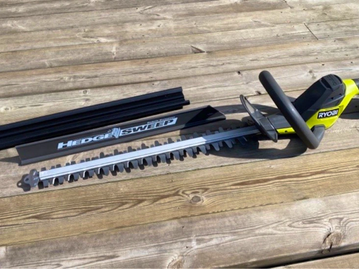 Batteridriven häcksax häckklippning