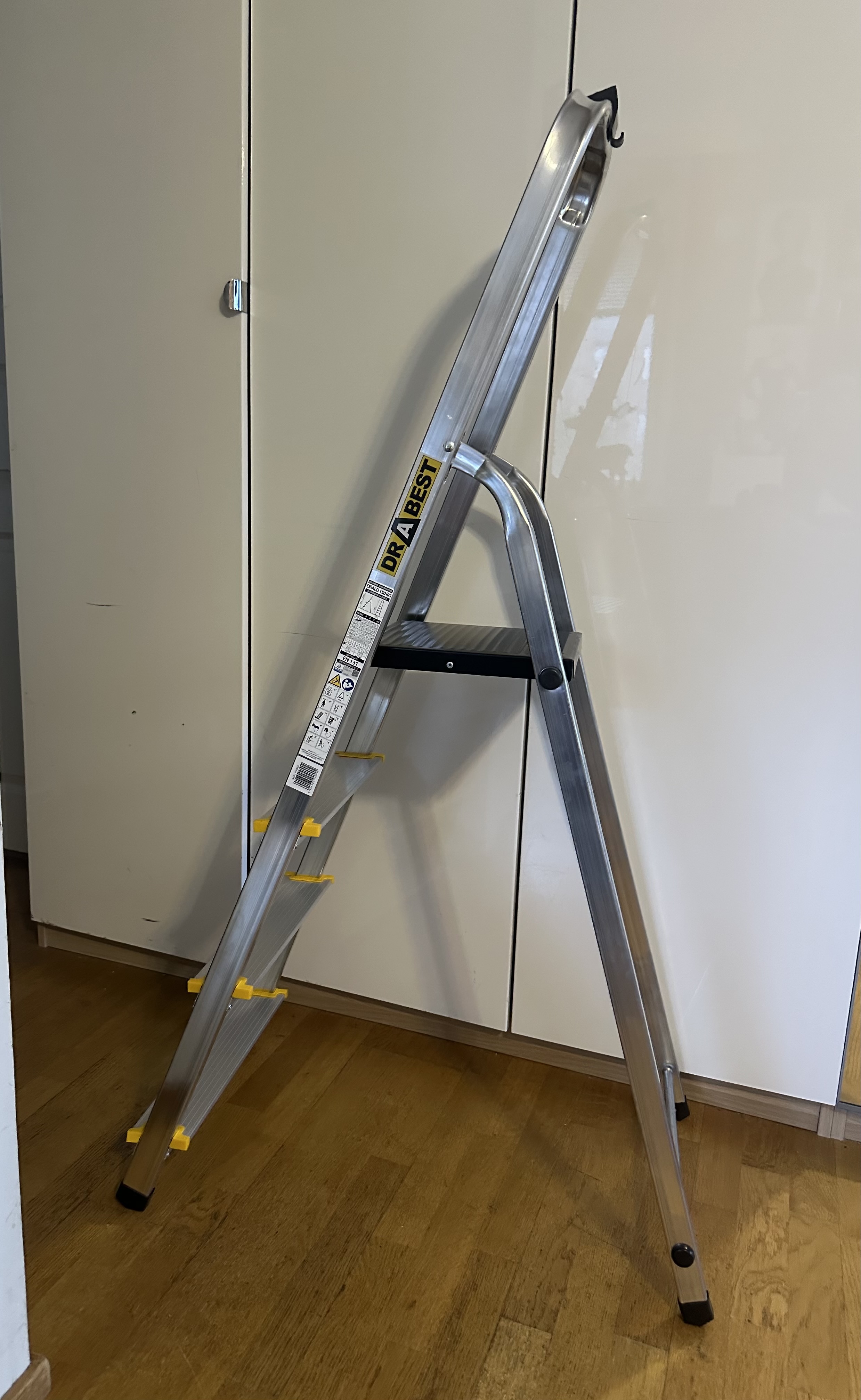 Tikkaat 4 askelmaa, tasokorkeus 76 cm