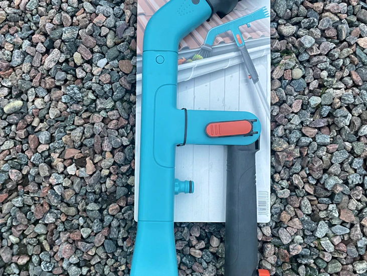 Hängrennerensare gardena