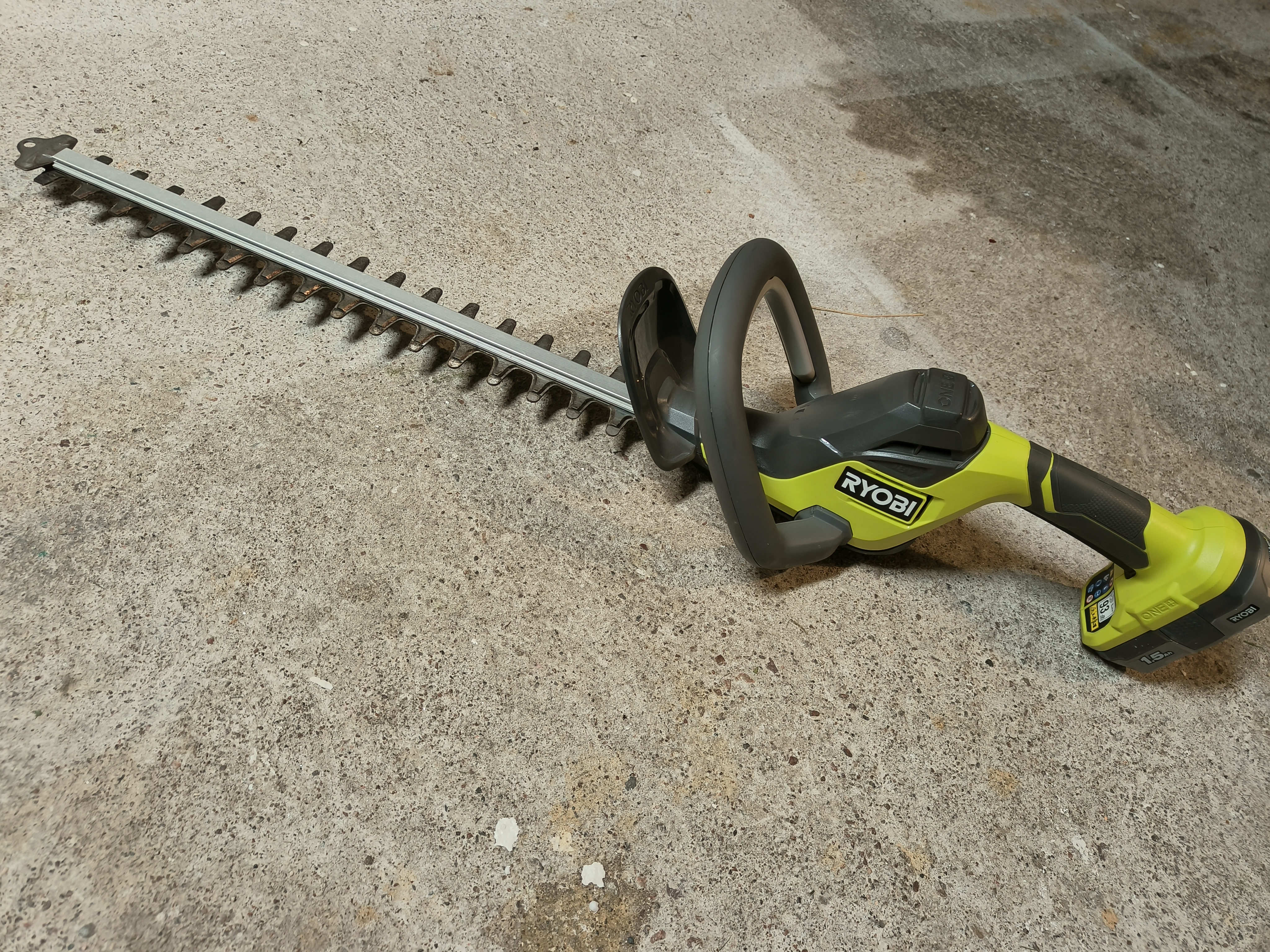 Ryobi 18ht45a