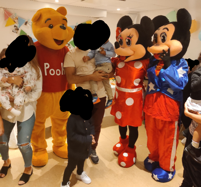 Hyr populära mimmi, musse & nalle puh-dräkter