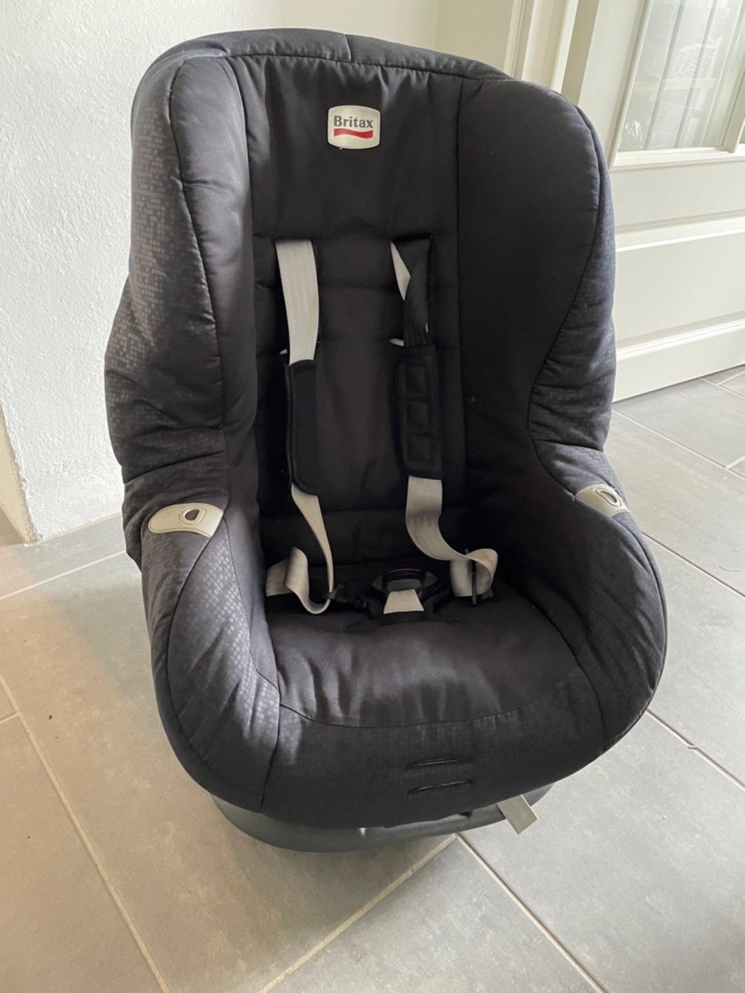 Britax bilstol som festes med setebelte 