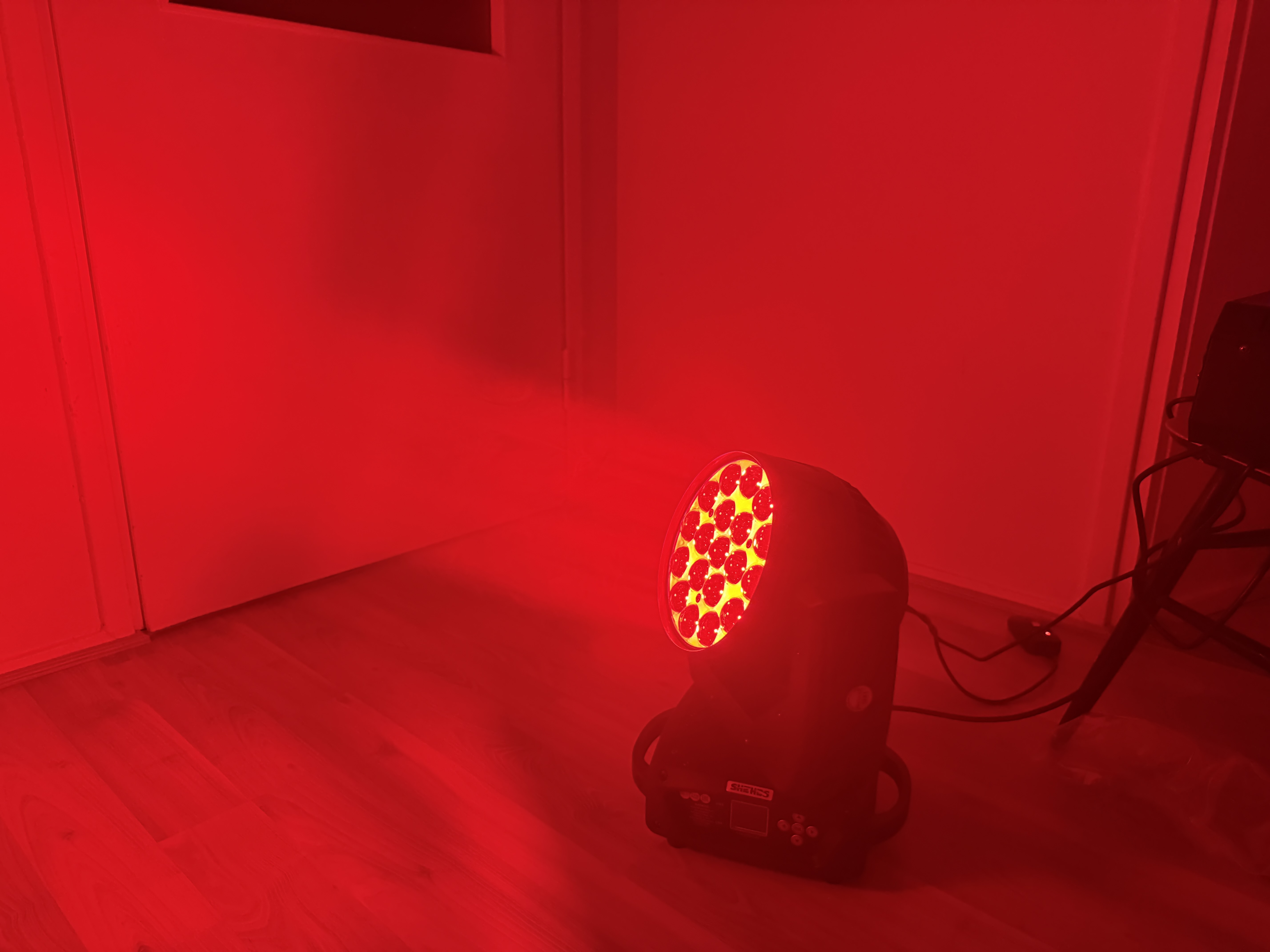 🎉 liikkuva valaisin bileisiin