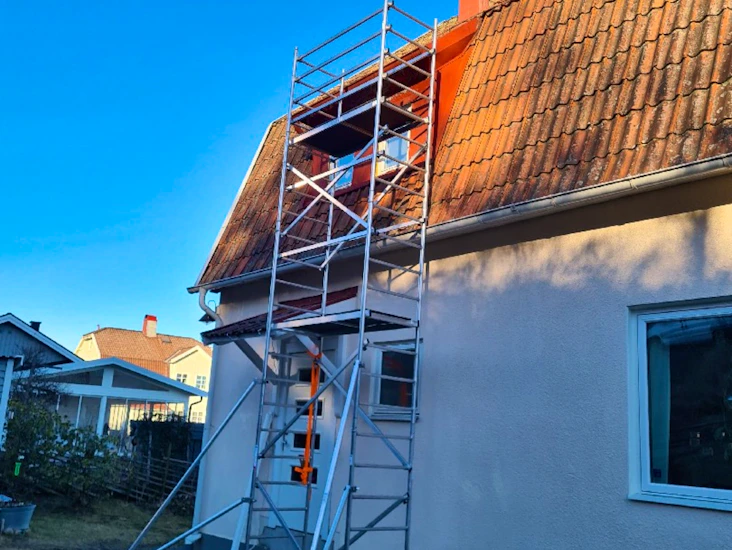 Aliminiumställning 7 m arb höjd.