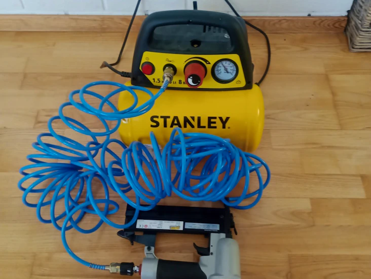 Spiker pistol og luftkompressor