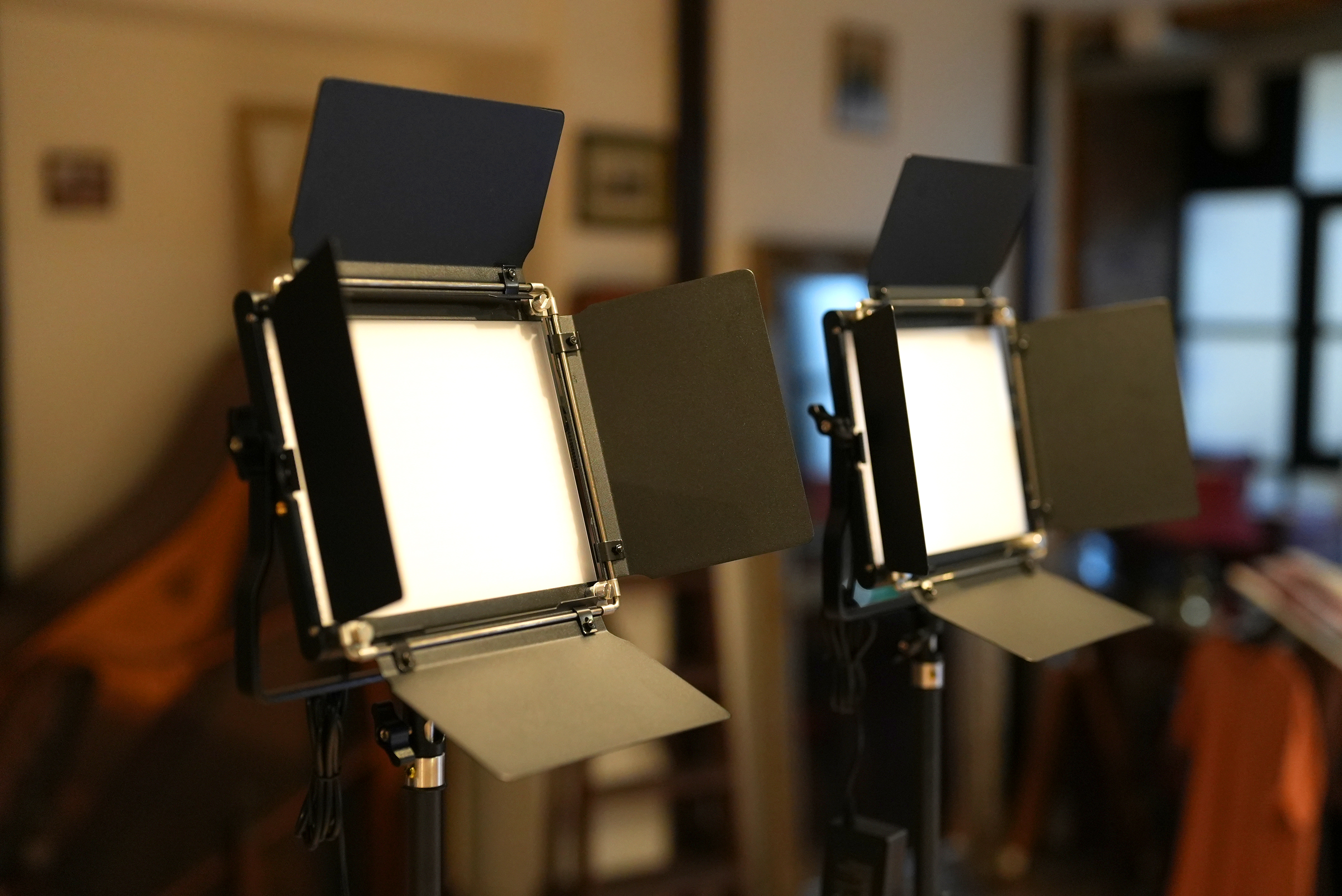Neewer 2 bi-color nl660 led video lights