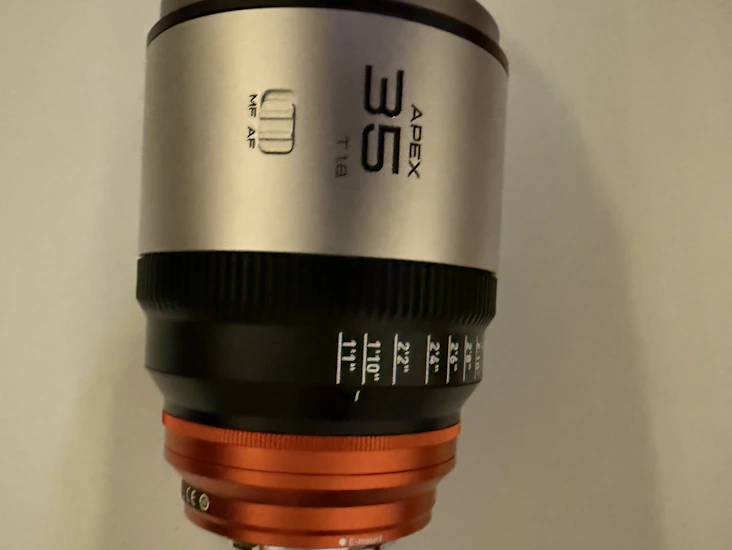 Blazar apex 35 mm anamorfisk lins (1,33x) med af