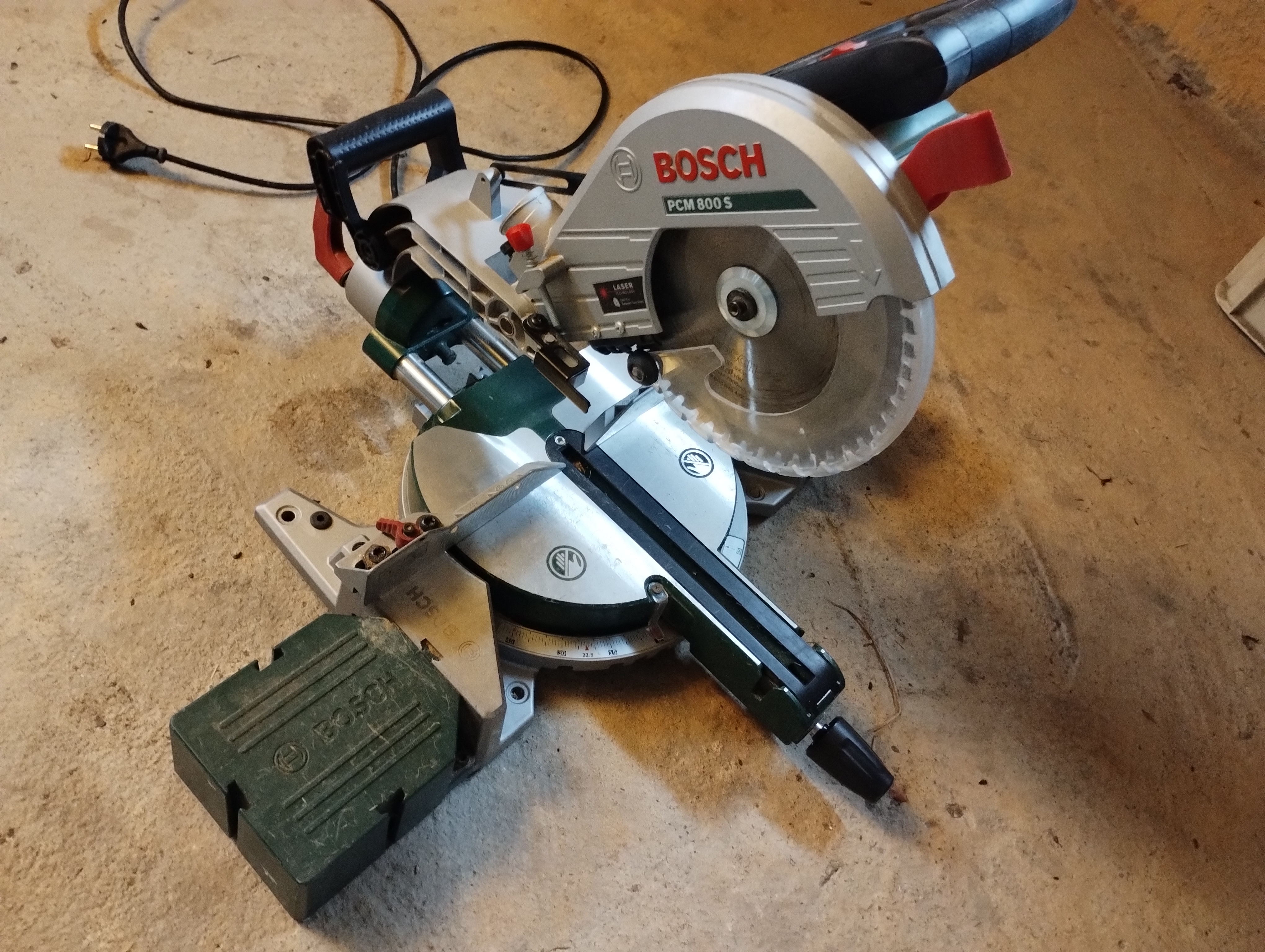 Bosch pcm 800 s kapp- og gjærsag til leie