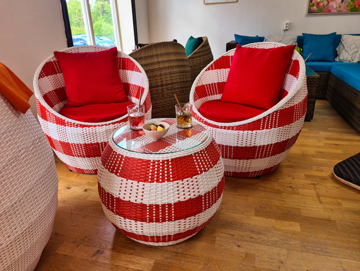 Hvor og rød sittegruppe, lounge