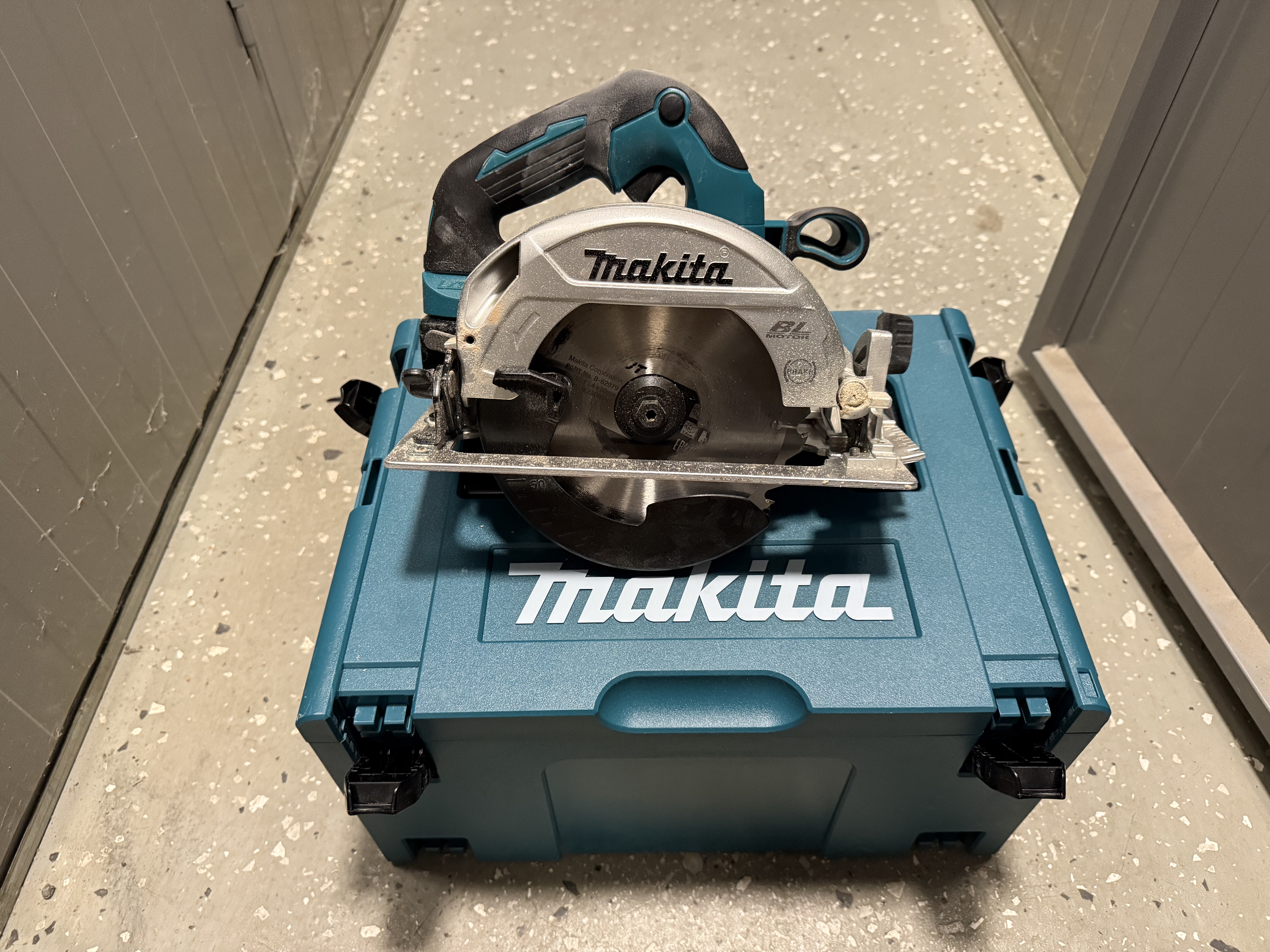 Makita dhs660 cirkelsåg