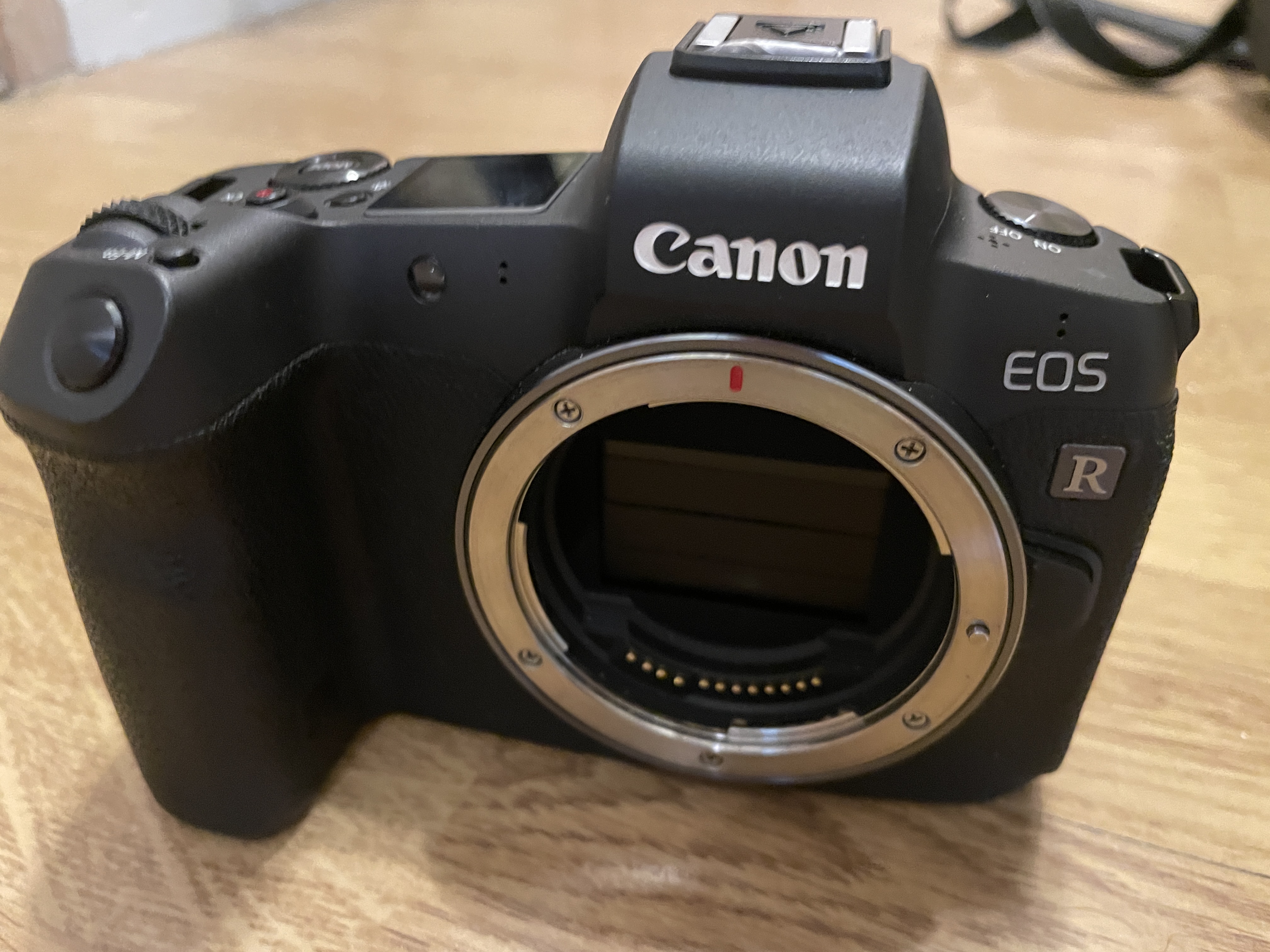 Canon r + 85mm f/1.4