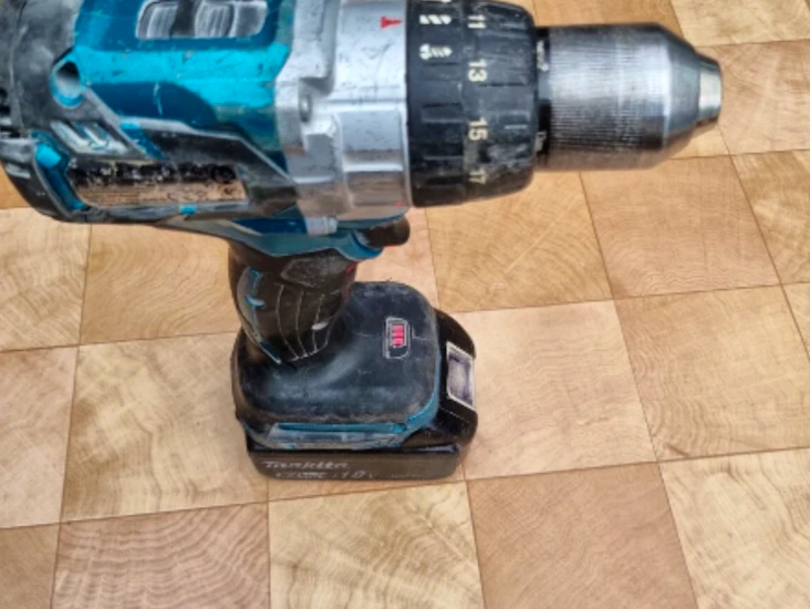 Makita dhp481 cordless combi drill with 5ah battery (powerful drill / electric screwdriver)