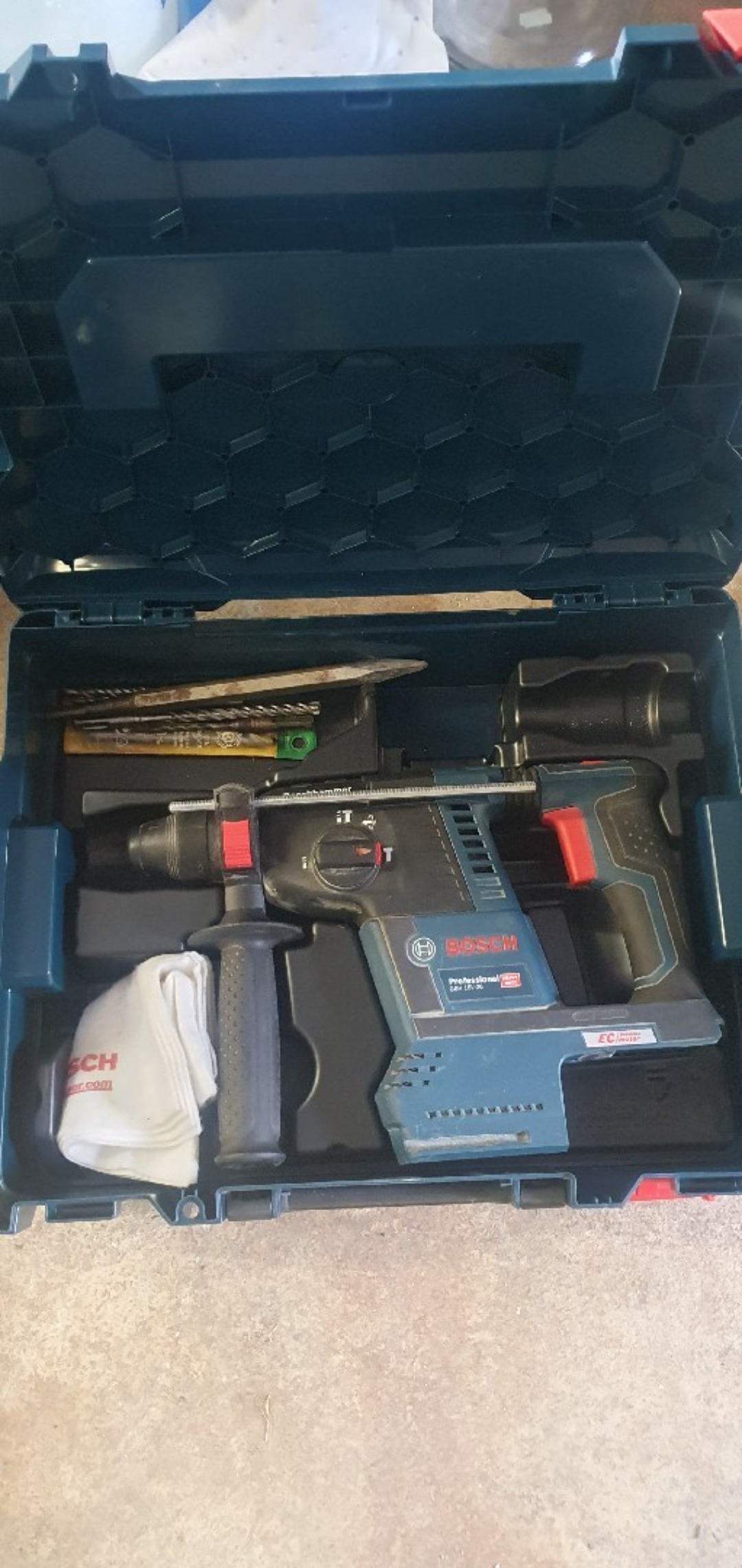 Bosch borhammer batteridrevet.