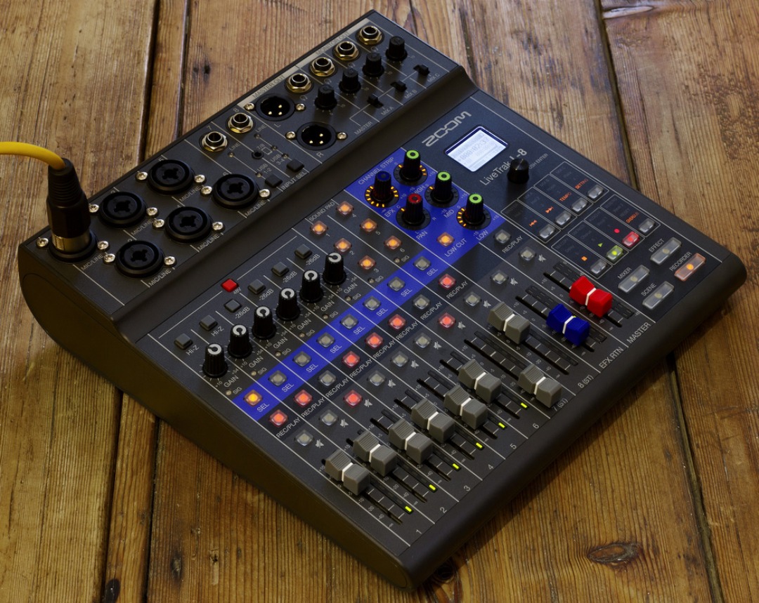 Zoom livetrak l-8 8-kanalig usb-mixer