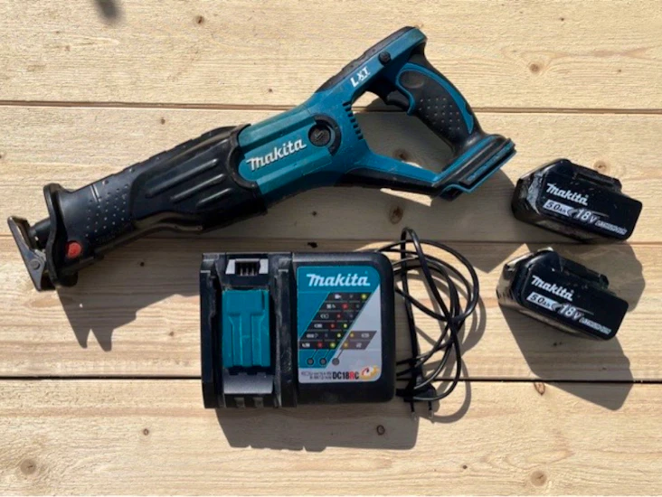 Tigersåg makita djr181