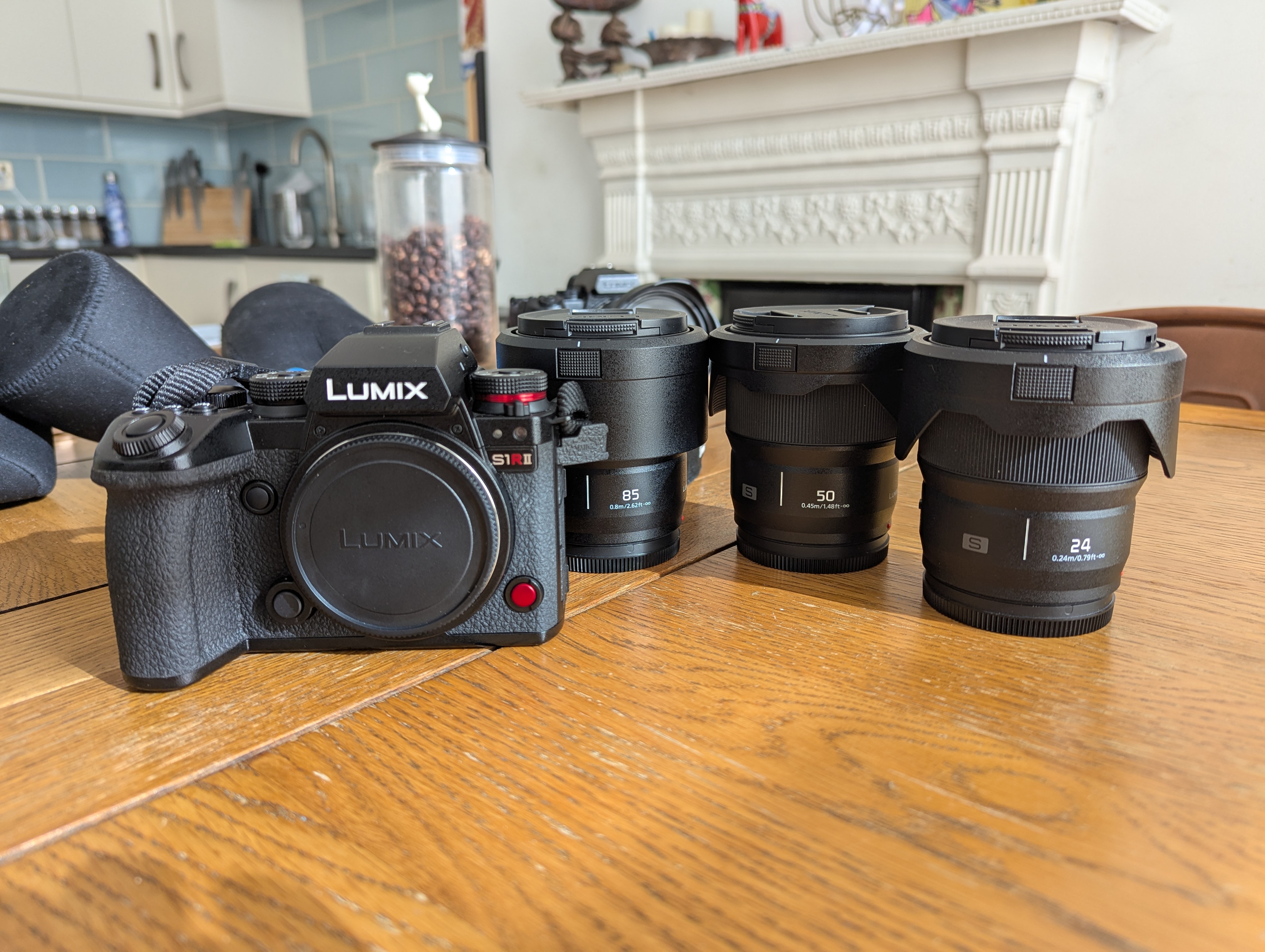 Panasonic lumix s1r ii + 3 primes