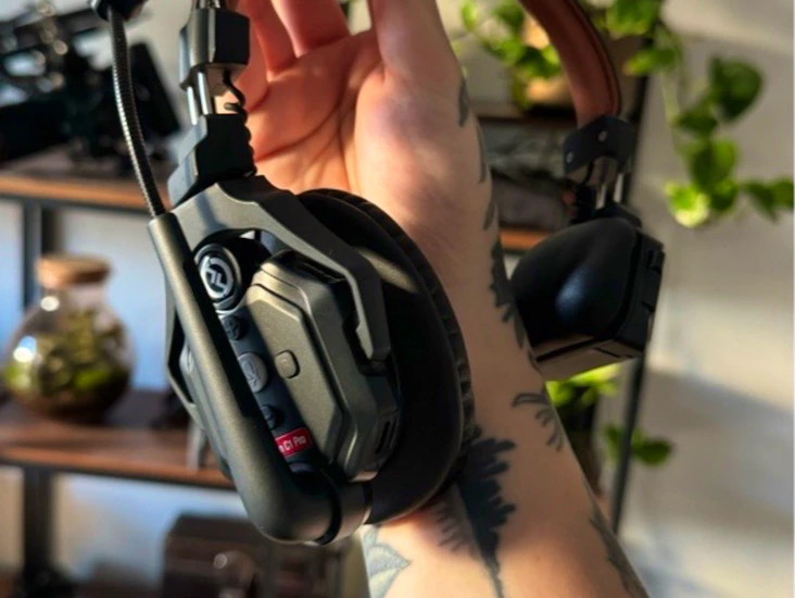 Hollyland - solidcom c1 pro