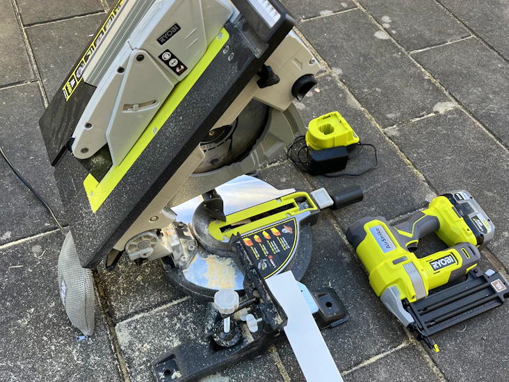 Kap & girsåg med sågbord för klyvning