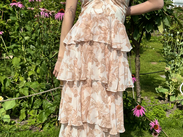 Coctail kjole ruffle top