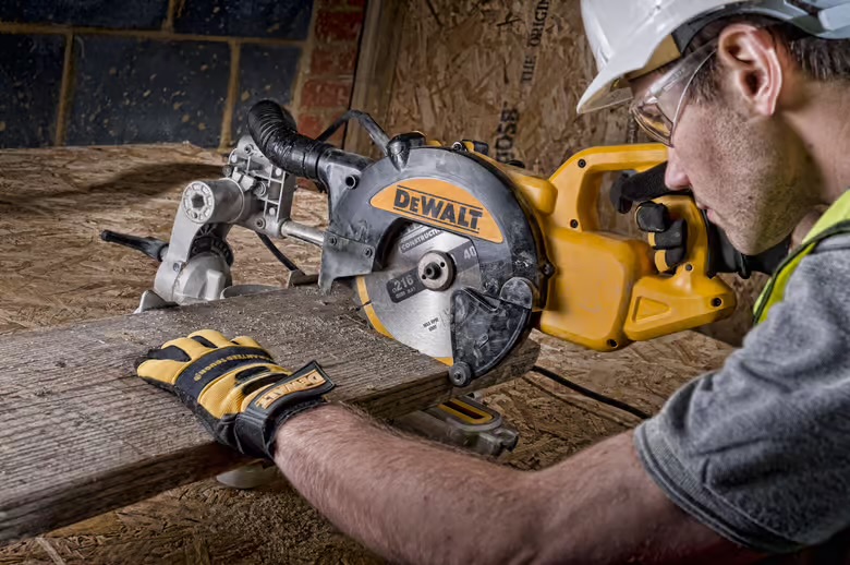 Dewalt kapp- og gjærsag 1300w 216mm